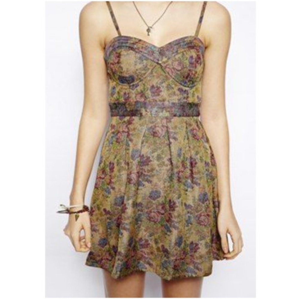 Free People NWT | Foiled Tapestry Dress A4